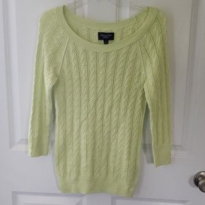 American Eagle 3/4 length sleeve sweater